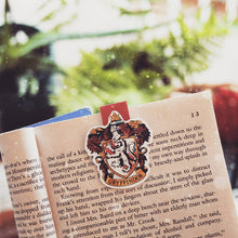 Load image into Gallery viewer, Gryffindor magnetic bookmarks 